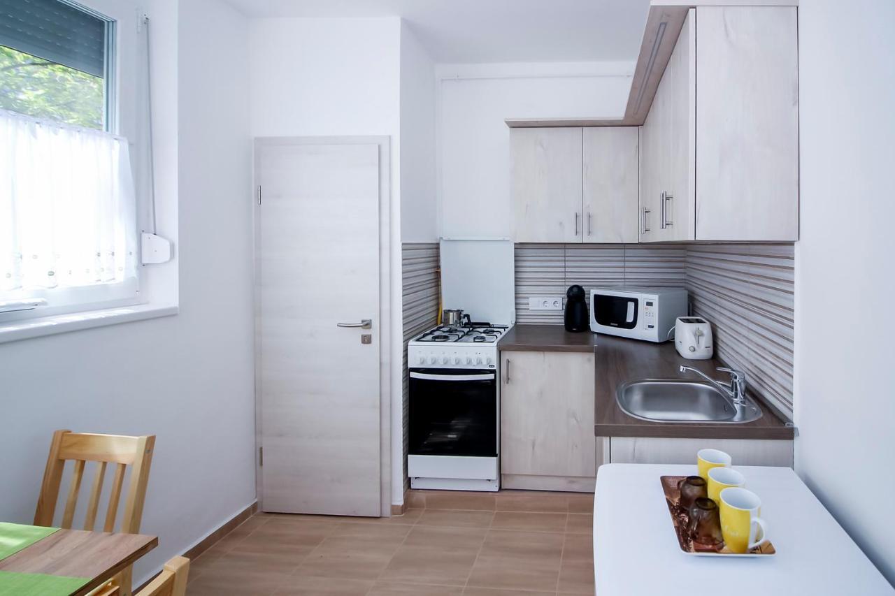 شقة Helios Apartman سيغيد المظهر الخارجي الصورة