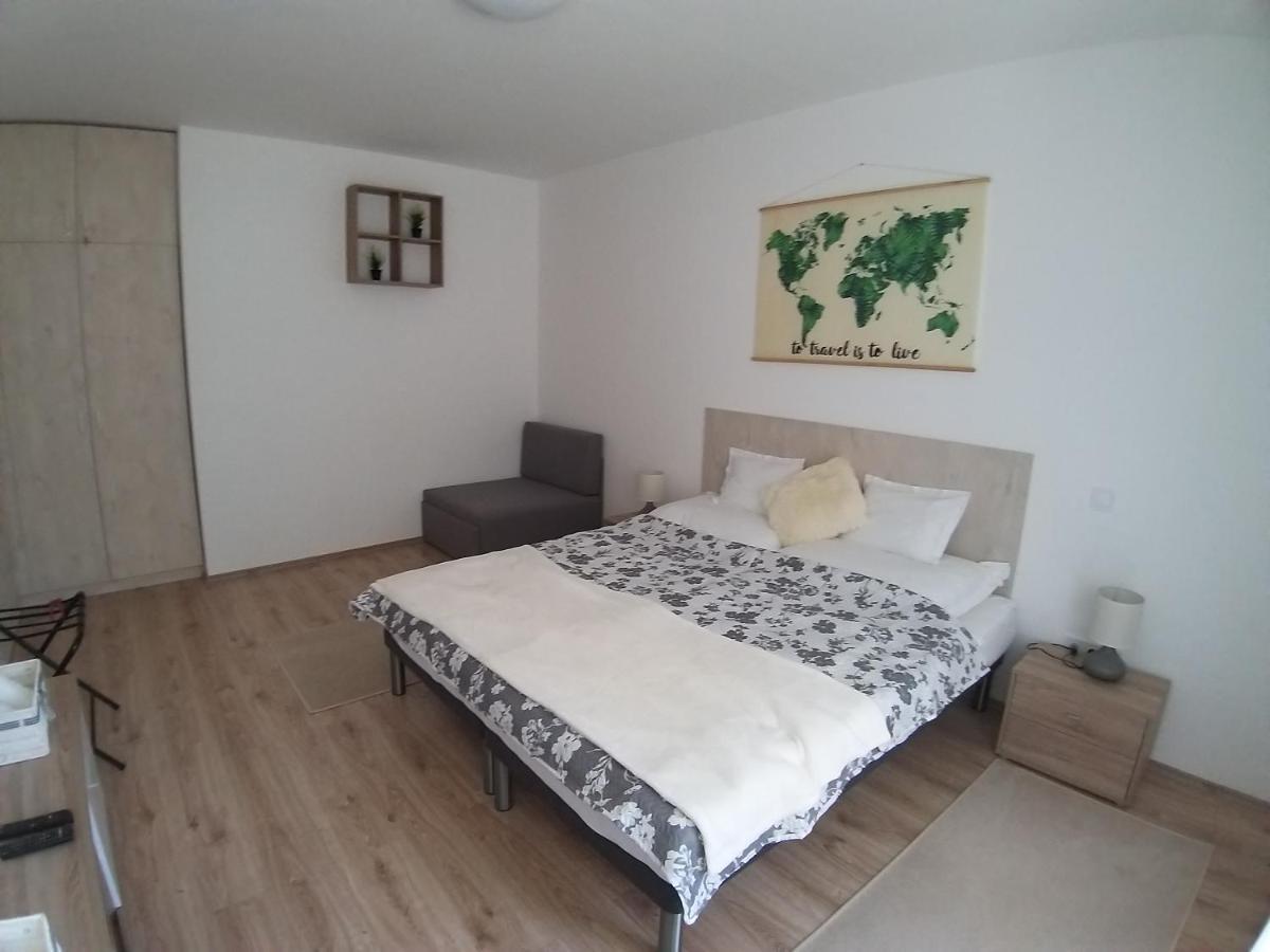 شقة Helios Apartman سيغيد المظهر الخارجي الصورة