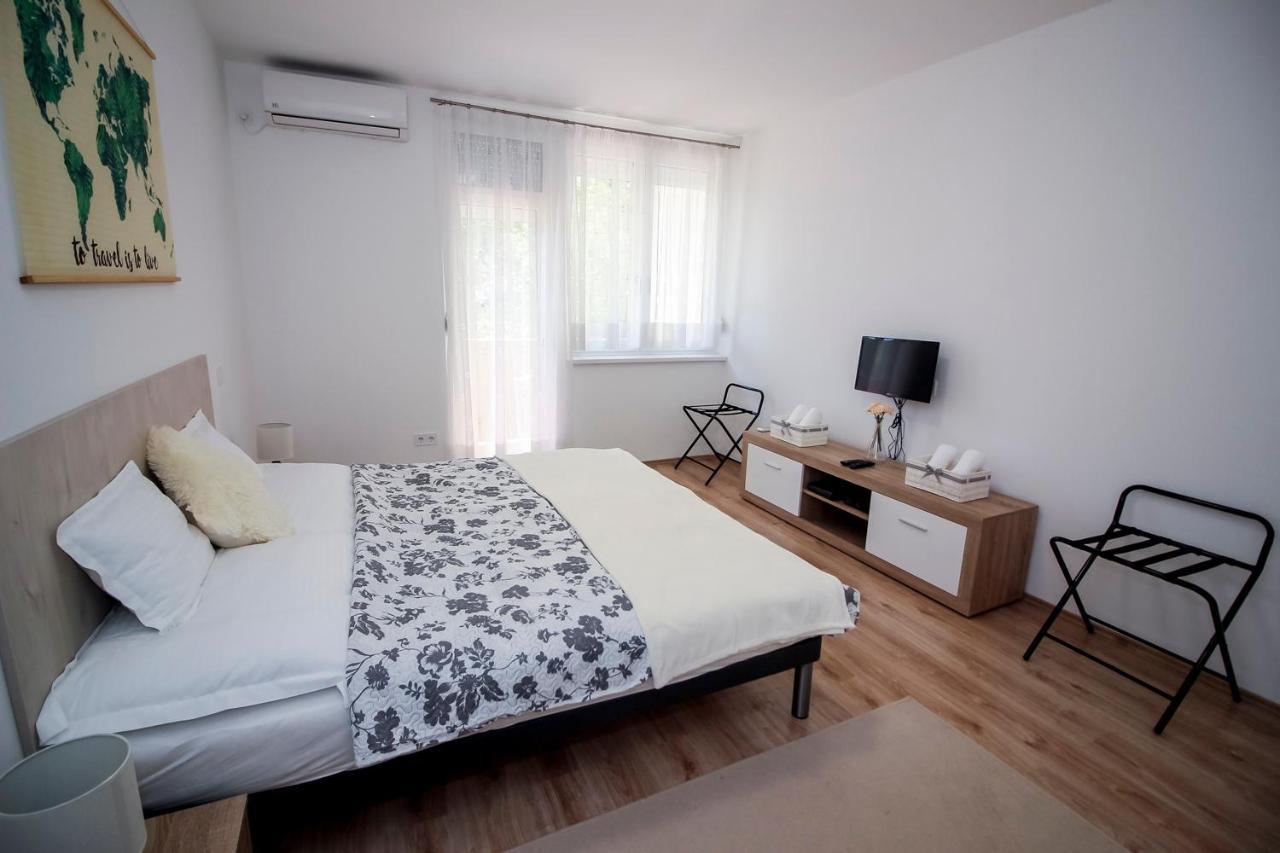 شقة Helios Apartman سيغيد المظهر الخارجي الصورة